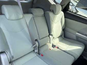 TOYOTA PRIUS ALPHA 2014 Image 7