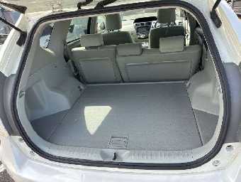 TOYOTA PRIUS ALPHA 2014 Image 8