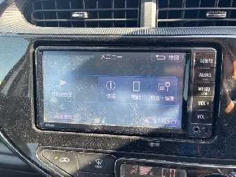 TOYOTA AQUA 2017 Image 12