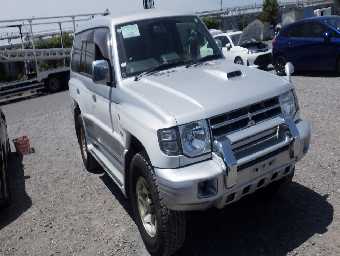 MITSUBISHI PAJERO 1999 Image 2