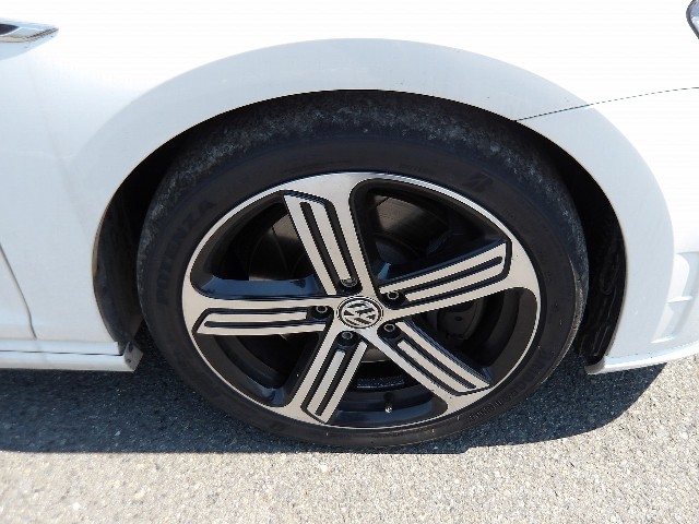 VOLKSWAGEN GOLF R 2015 Image 23