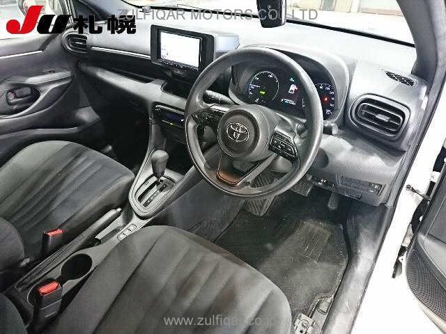 TOYOTA YARIS 2021 Image 3