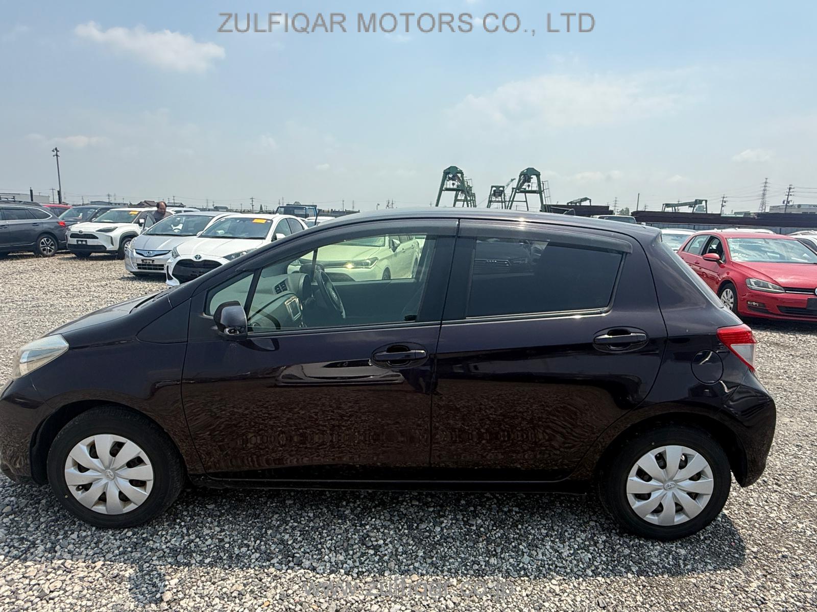 TOYOTA VITZ 2014 Image 1