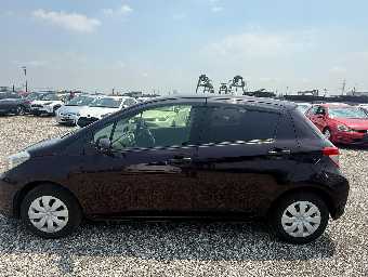 TOYOTA VITZ 2014 Image 1