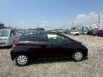 TOYOTA VITZ 2014 Image 3