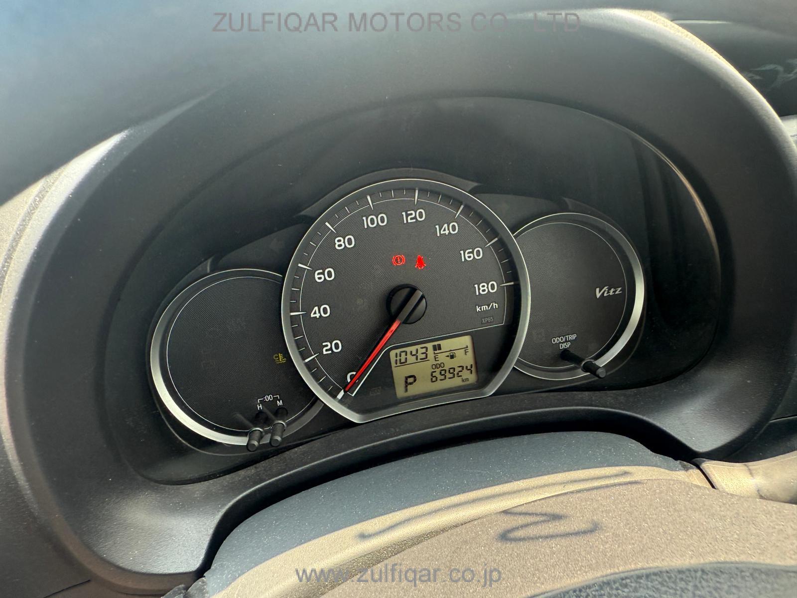 TOYOTA VITZ 2014 Image 6