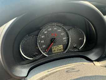 TOYOTA VITZ 2014 Image 6