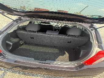 TOYOTA VITZ 2014 Image 9