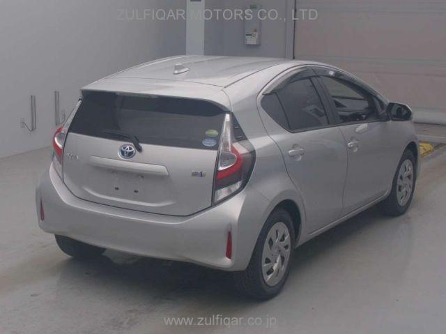 TOYOTA PRIUS 2018 Image 2