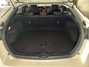 TOYOTA PRIUS 2018 Image 8