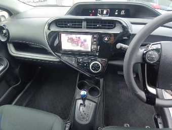TOYOTA AQUA 2019 Image 11