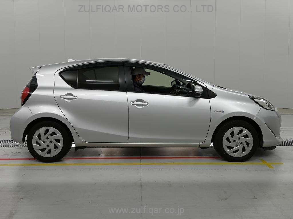 TOYOTA AQUA 2019 Image 3