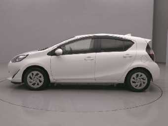 TOYOTA AQUA 2021 Image 5