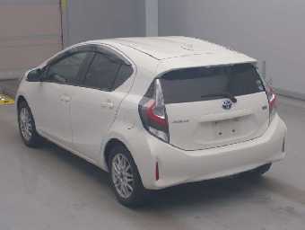 TOYOTA AQUA 2021 Image 4