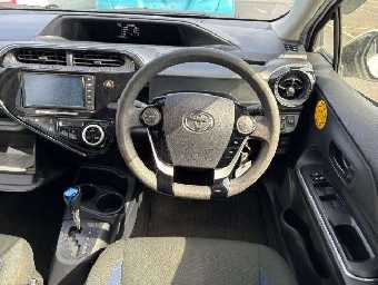 TOYOTA AQUA 2021 Image 6