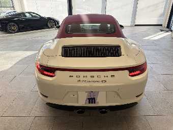 PORSCHE 911 2016 Image 14