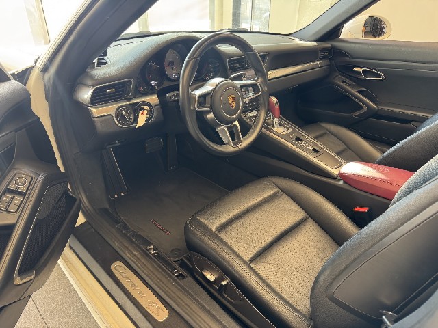 PORSCHE 911 2016 Image 23