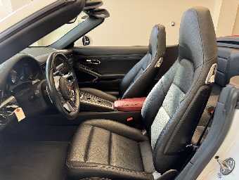PORSCHE 911 2016 Image 18