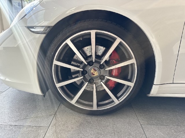 PORSCHE 911 2016 Image 31