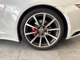PORSCHE 911 2016 Image 26