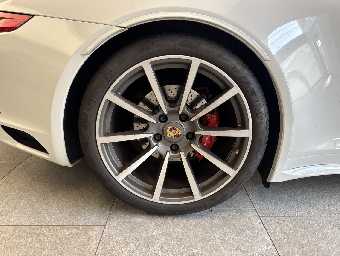 PORSCHE 911 2016 Image 27