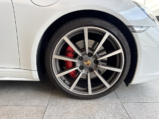 PORSCHE 911 2016 Image 34