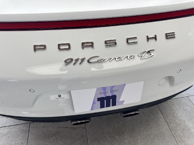 PORSCHE 911 2016 Image 40