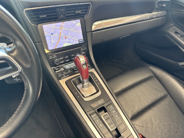 PORSCHE 911 2016 Image 49