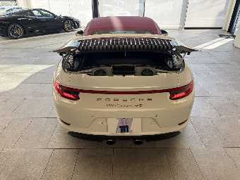 PORSCHE 911 2016 Image 50