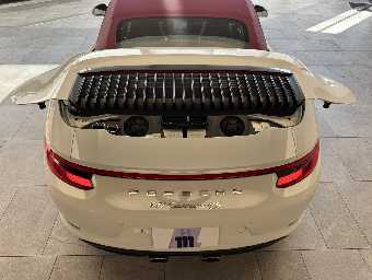 PORSCHE 911 2016 Image 51