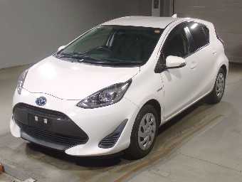 TOYOTA AQUA 2019 Image 1