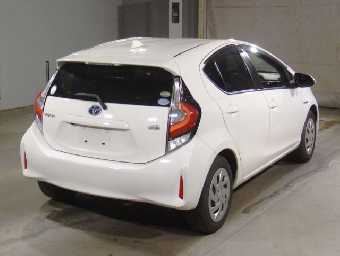 TOYOTA AQUA 2019 Image 2