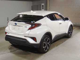 TOYOTA C-HR 2018 Image 2