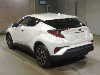 TOYOTA C-HR 2018 Image 4