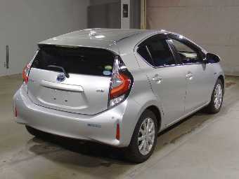 TOYOTA AQUA 2019 Image 2