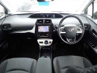 TOYOTA PRIUS 2018 Image 3