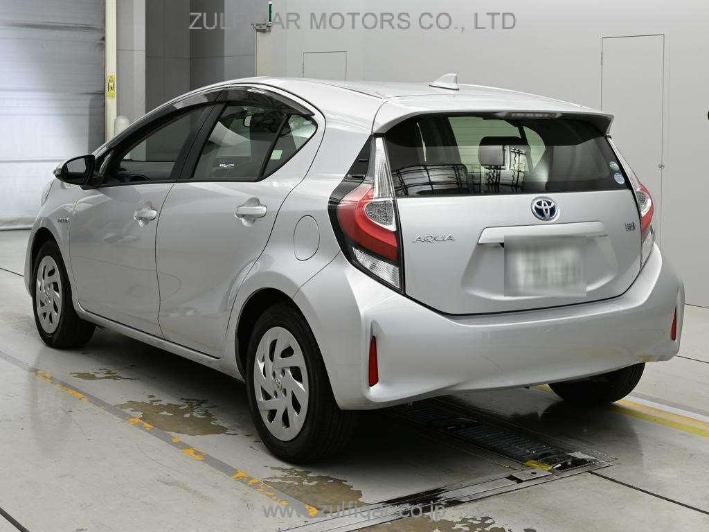 TOYOTA AQUA 2018 Image 6