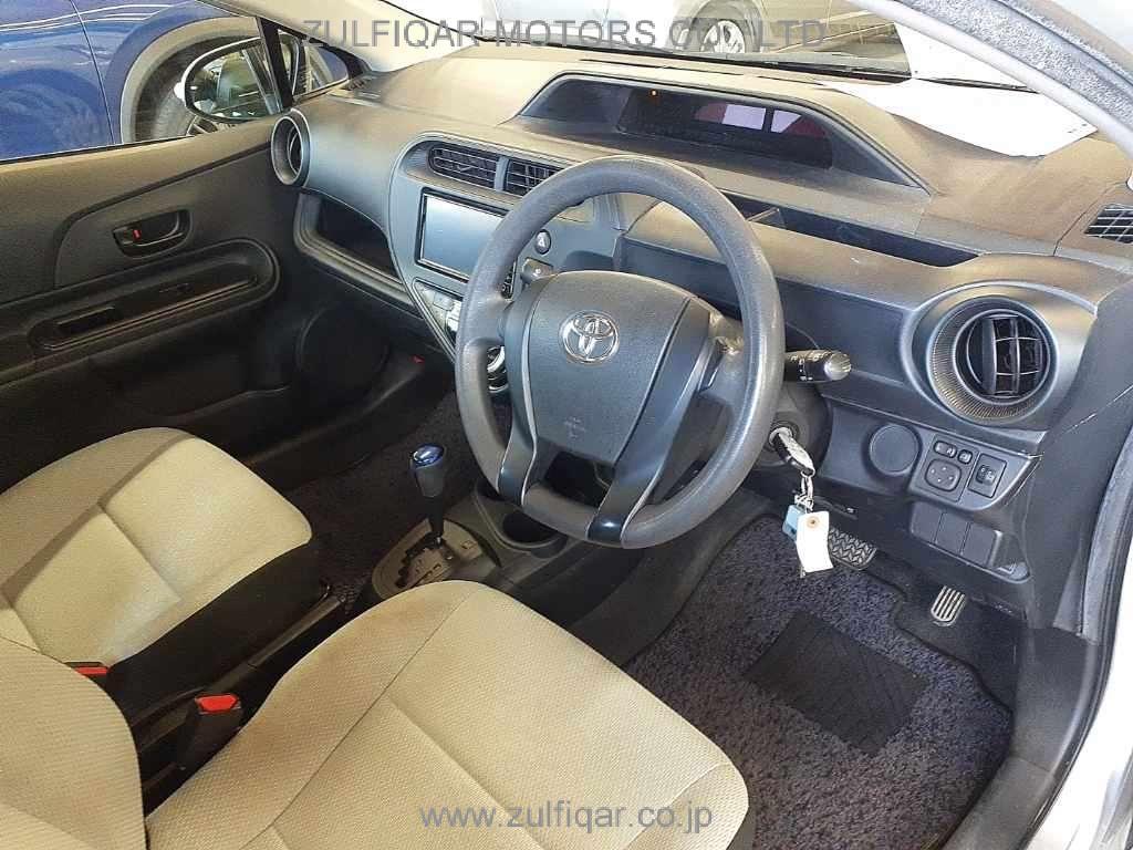 TOYOTA AQUA 2018 Image 9