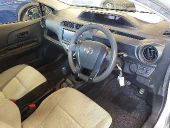 TOYOTA AQUA 2018 Image 9