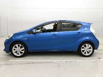 TOYOTA AQUA 2014 Image 4