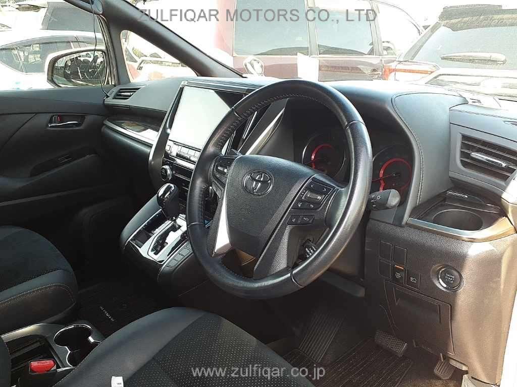 TOYOTA ALPHARD 2021 Image 9
