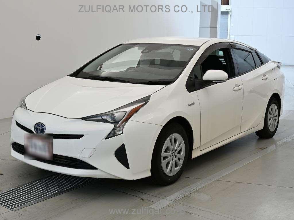 TOYOTA PRIUS 2018 Image 1