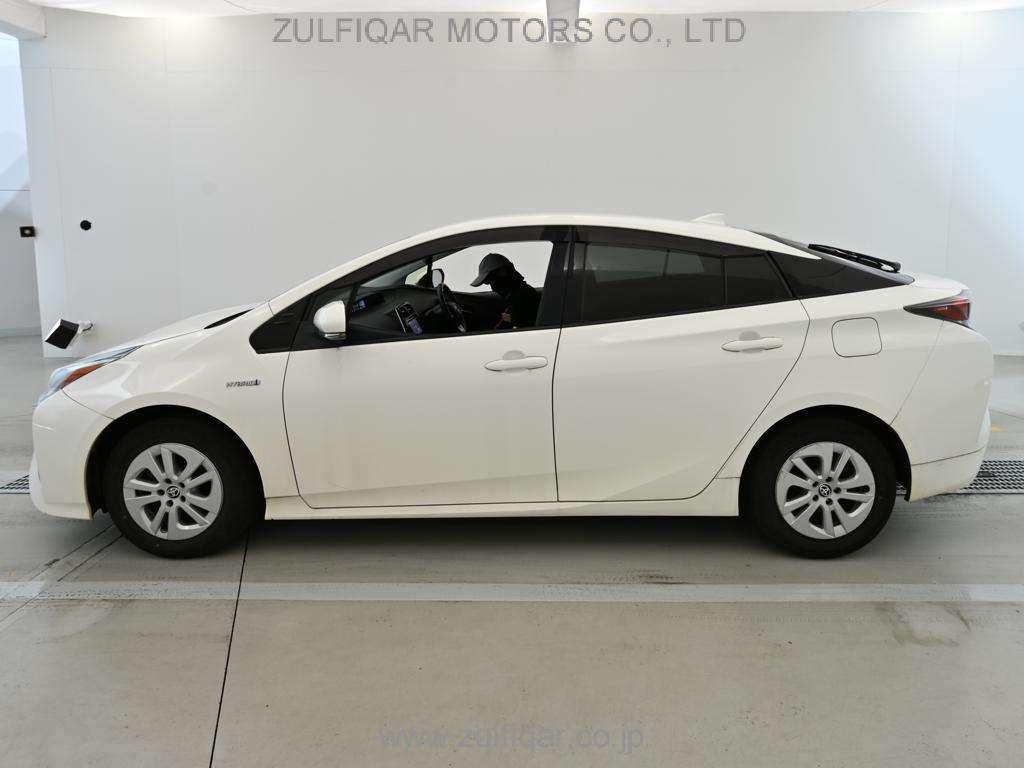 TOYOTA PRIUS 2018 Image 4