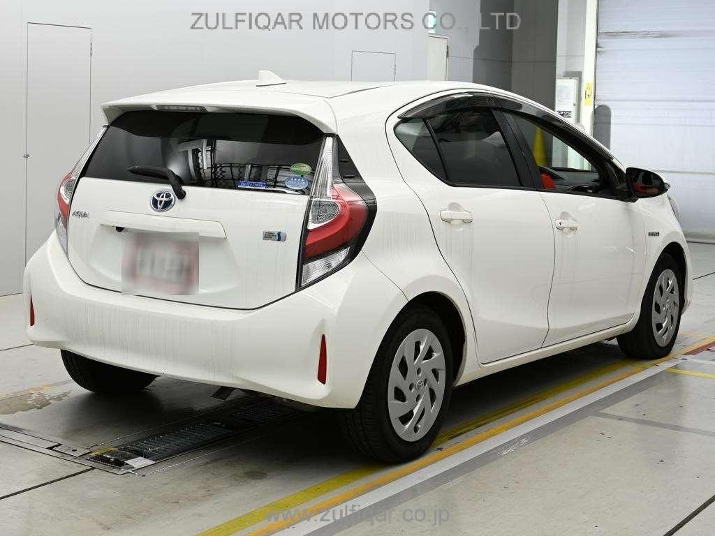 TOYOTA AQUA 2019 Image 2