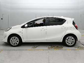 TOYOTA AQUA 2019 Image 4