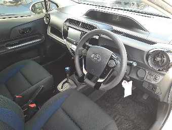 TOYOTA AQUA 2019 Image 9