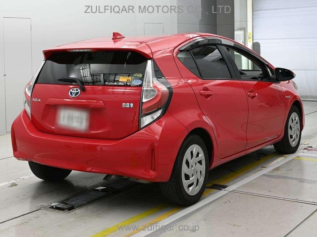 TOYOTA AQUA 2017 Image 2