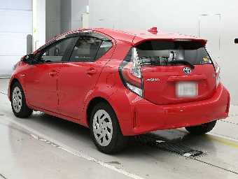 TOYOTA AQUA 2017 Image 6