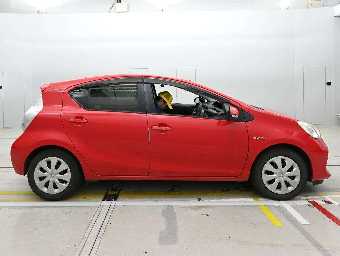 TOYOTA AQUA 2014 Image 3