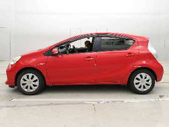 TOYOTA AQUA 2014 Image 4